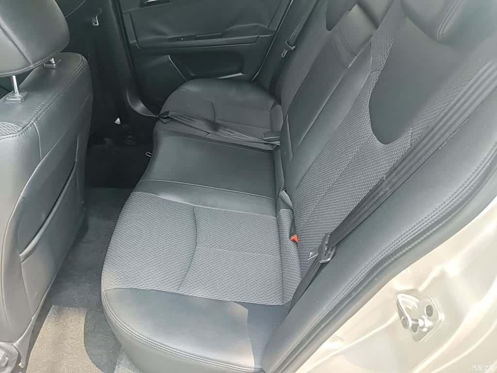 Roewe 350, 2015 17
