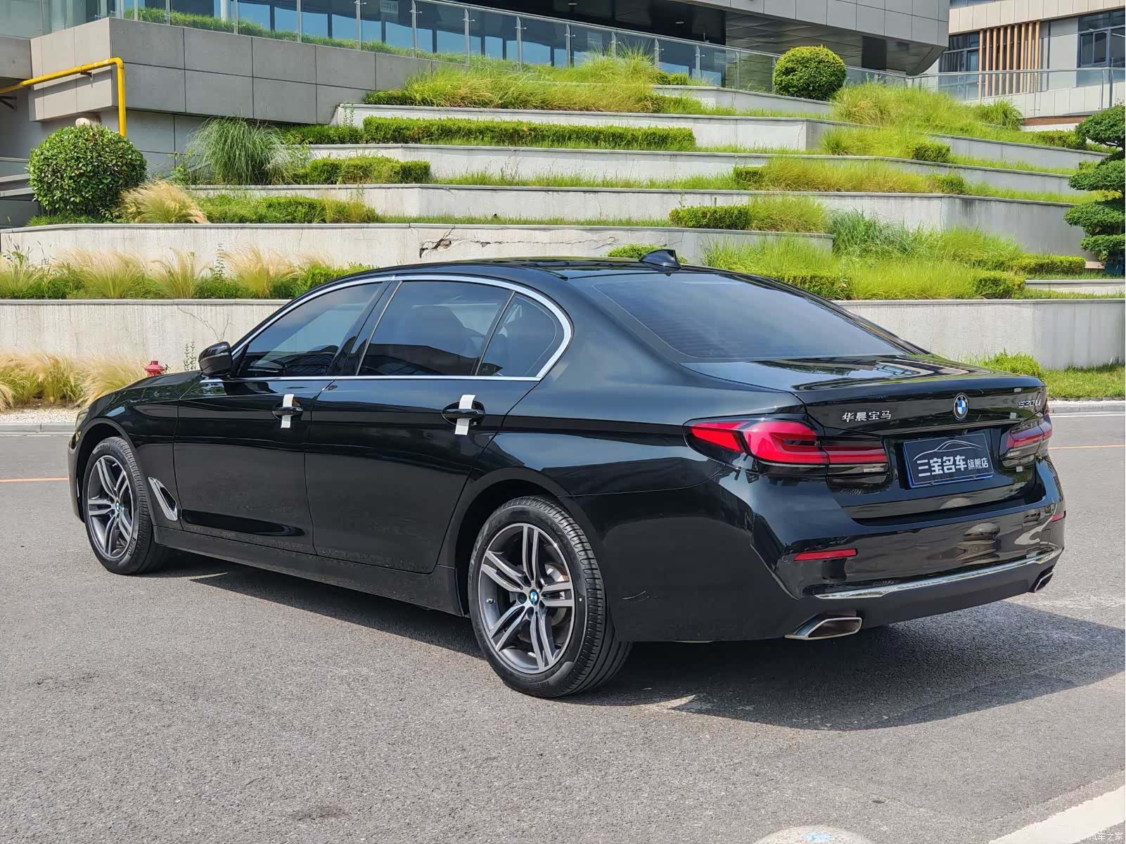 BMW 5 Series, 2022 4