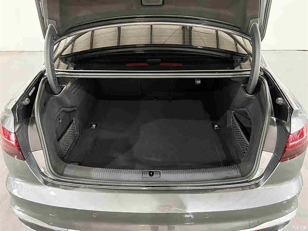 Audi A4L, 2021 6