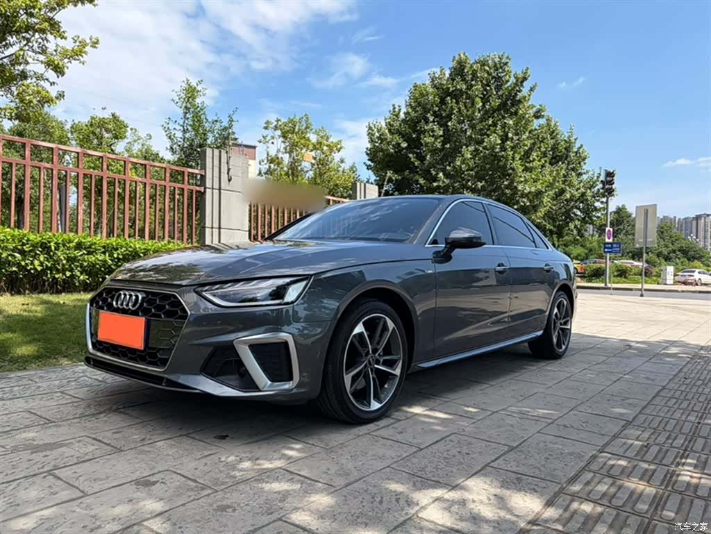 Audi A4L, 2023 1
