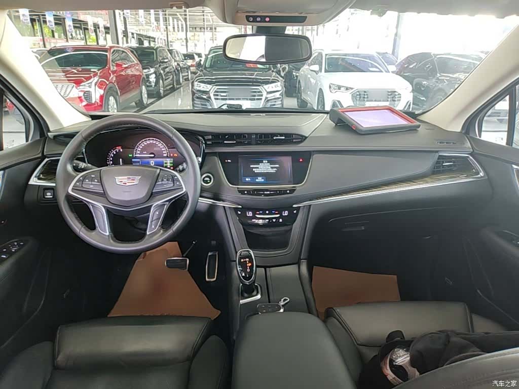Cadillac XT5, 2016 10