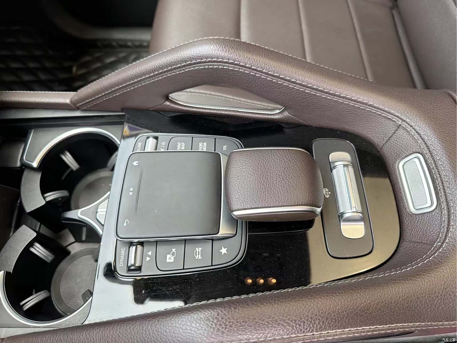 Mercedes-Benz GLE, 2020 4
