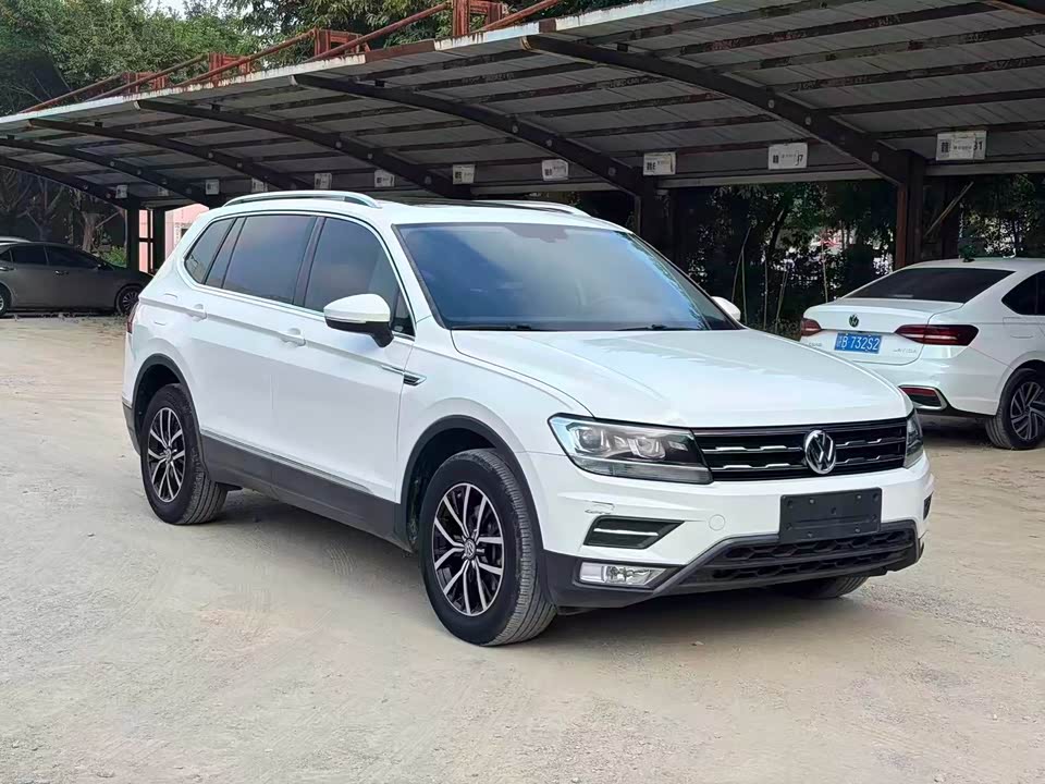 Volkswagen Tiguan L