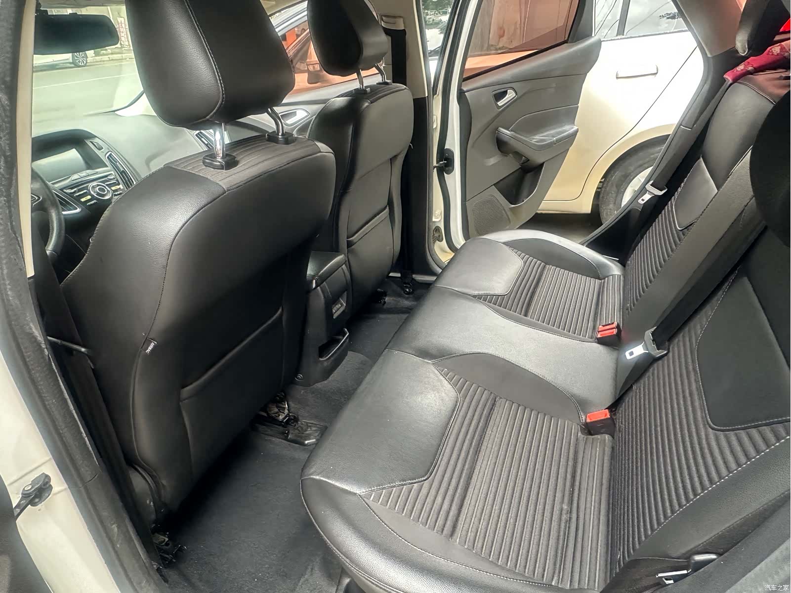 Ford Focus, 2018 6