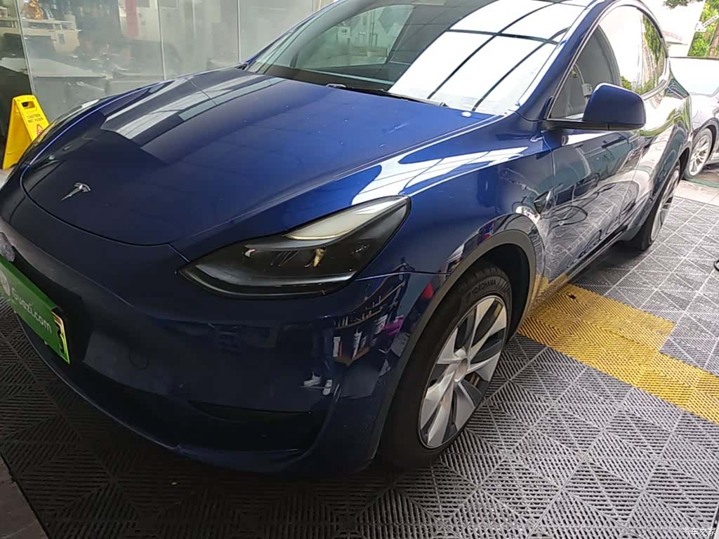 Tesla Model Y, 2023 2