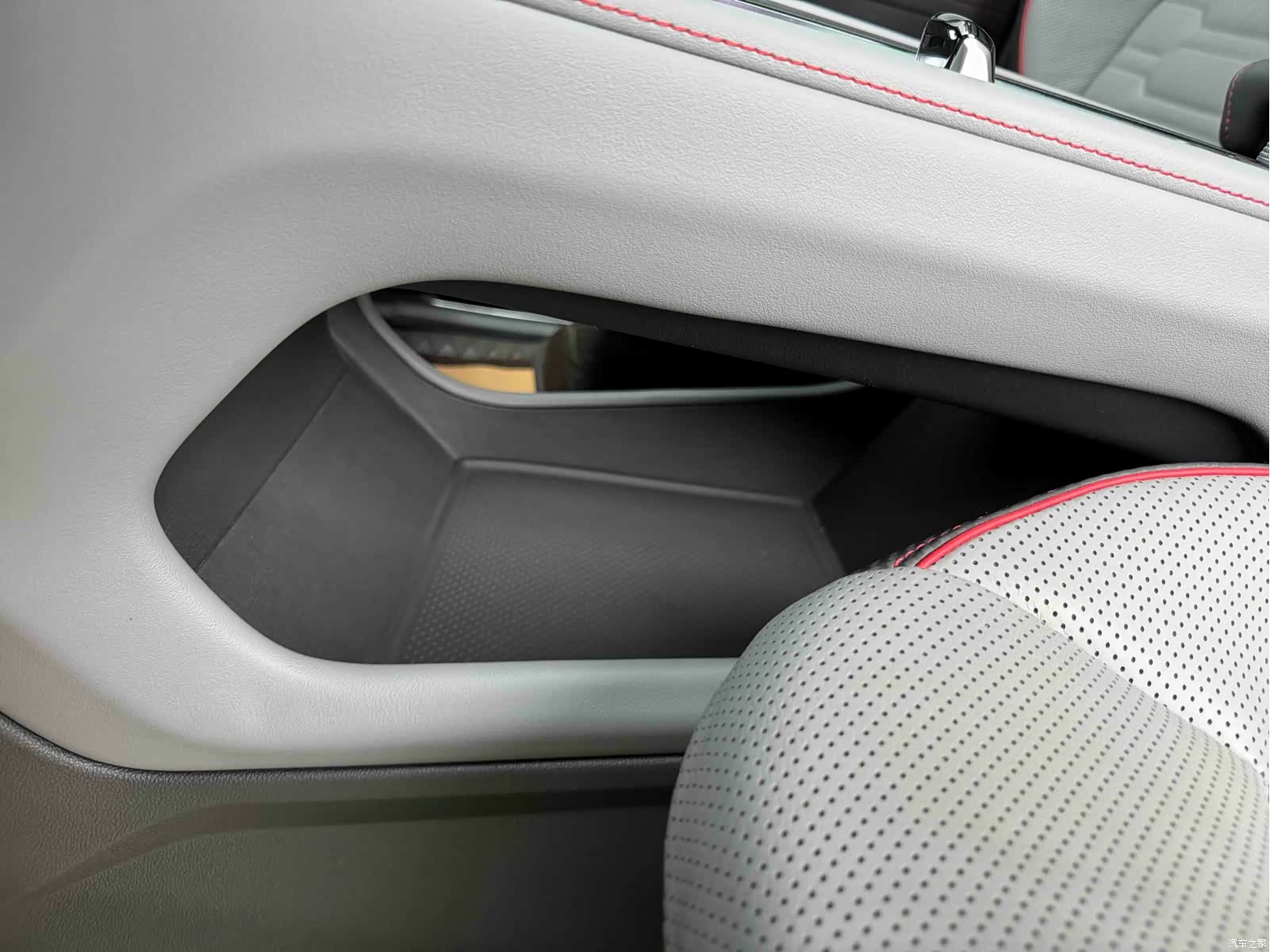 Volkswagen Teramont X, 2022 19