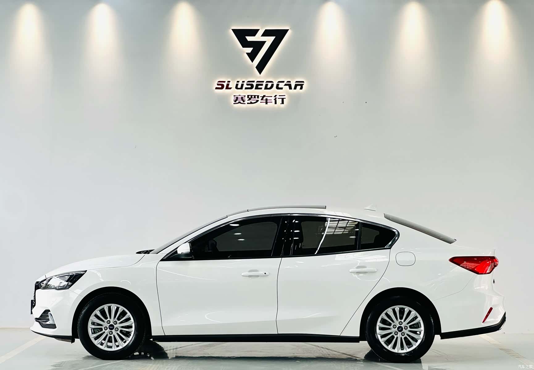 Ford Focus, 2022 7