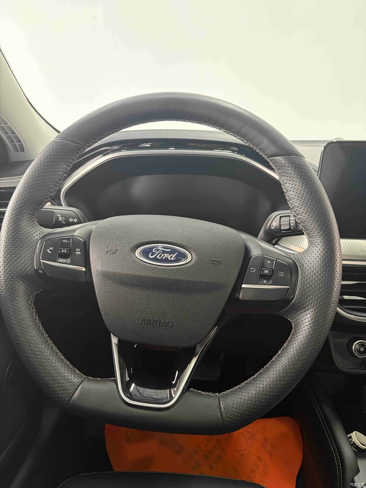 Ford Focus, 2022 20