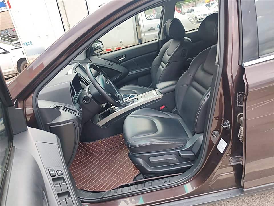 Luxgen Excellent 6 SUV Luxgen Excellent 6 SUV