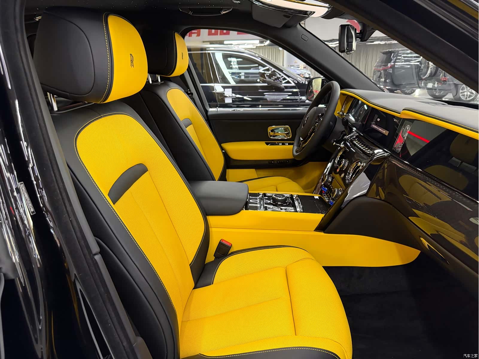 Rolls-Royce Cullinan, 2026 16