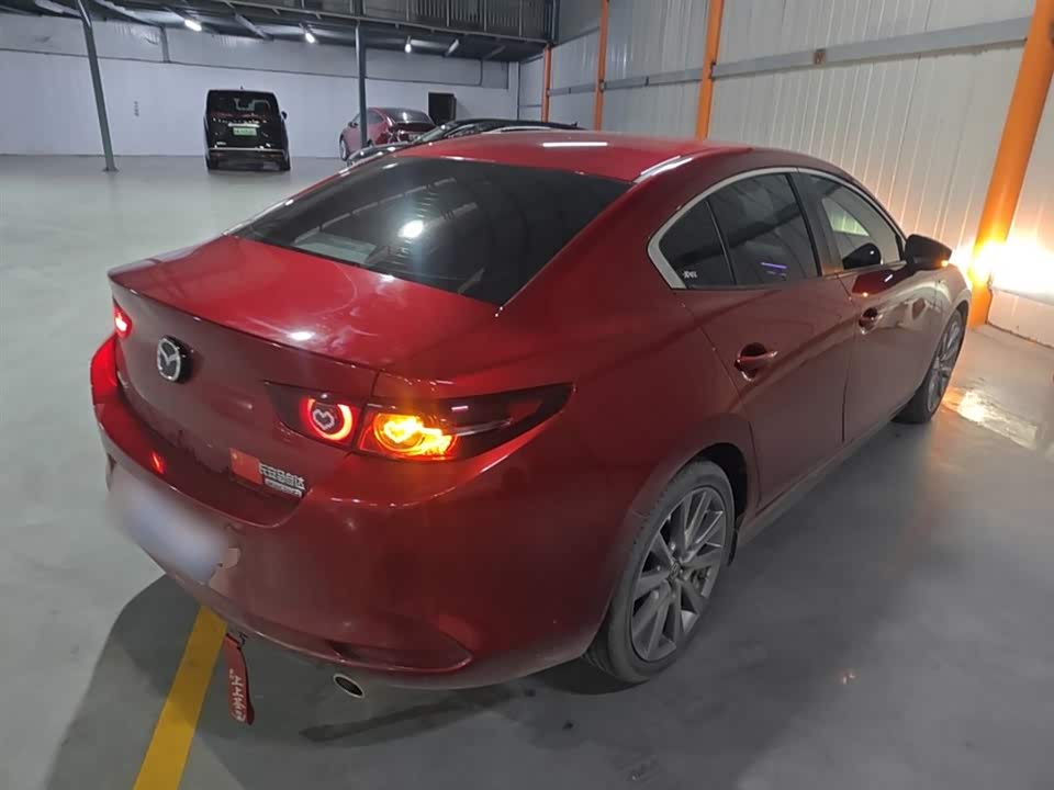 Mazda 3 Angkesaila