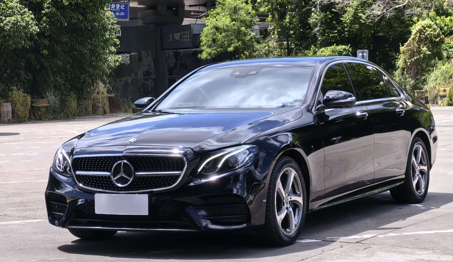 Mercedes-Benz E-Class, 2018 3