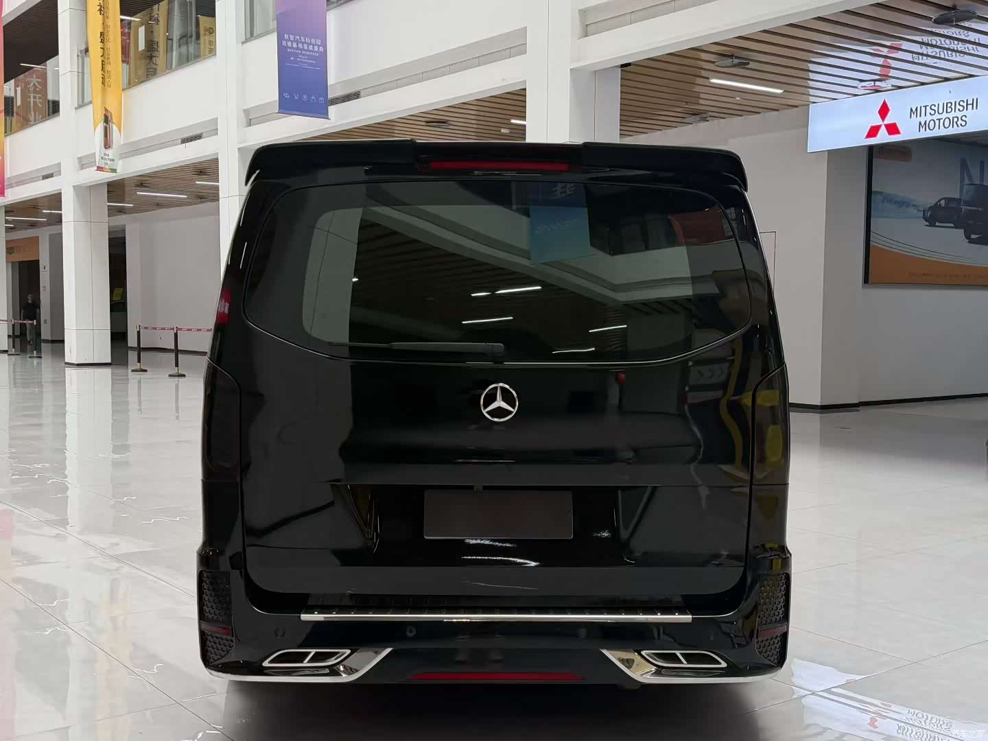 Mercedes-Benz 7, 2021 3
