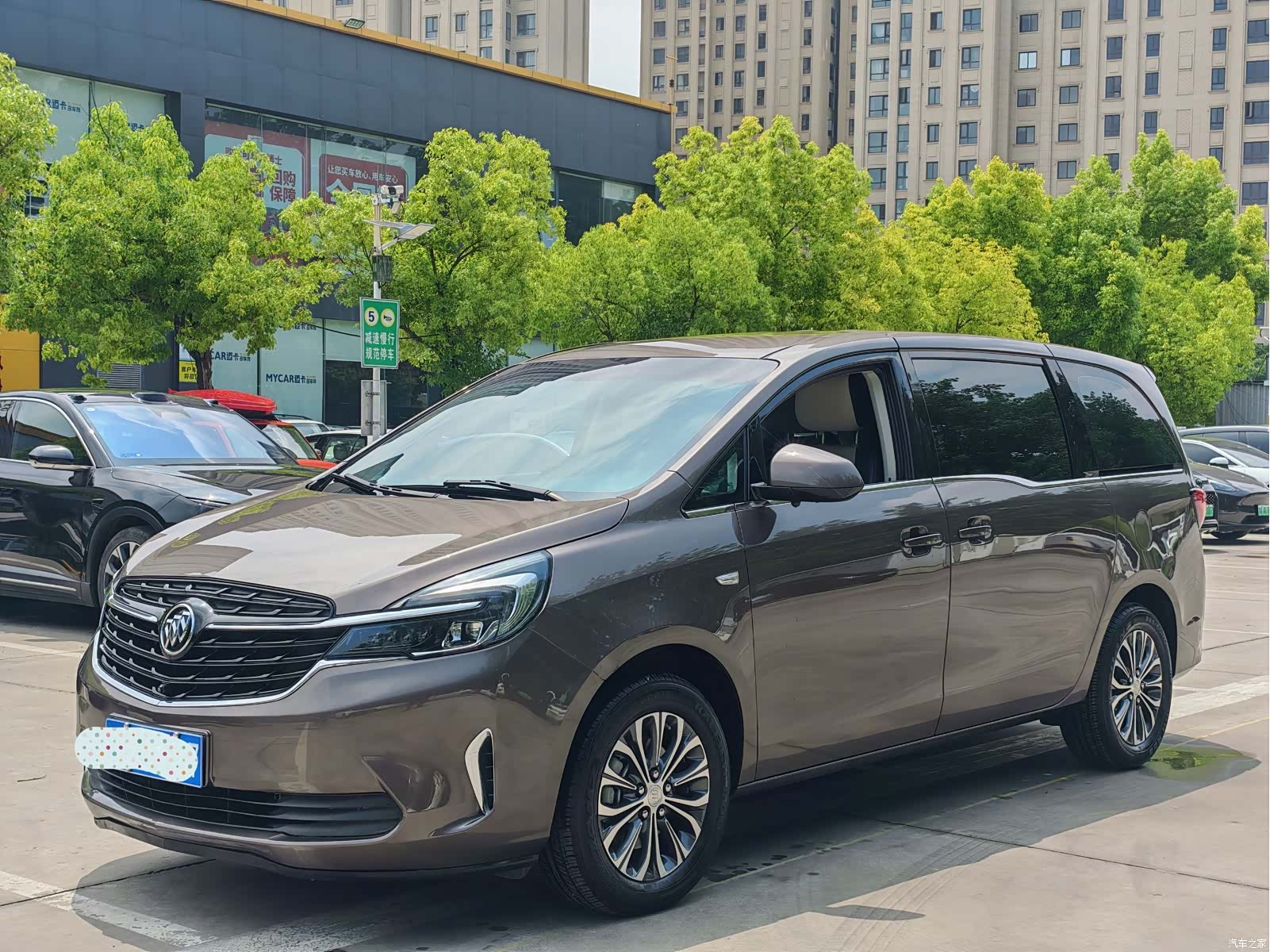 Buick GL8, 2022 1