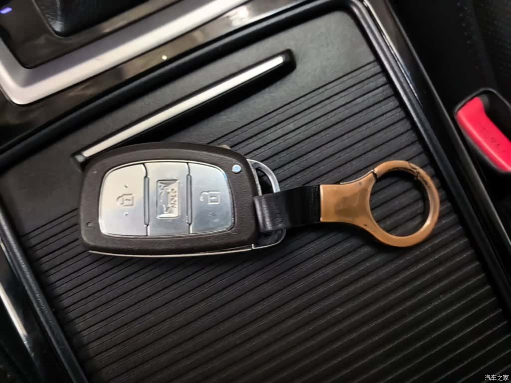 Hyundai GLS, 2016 9