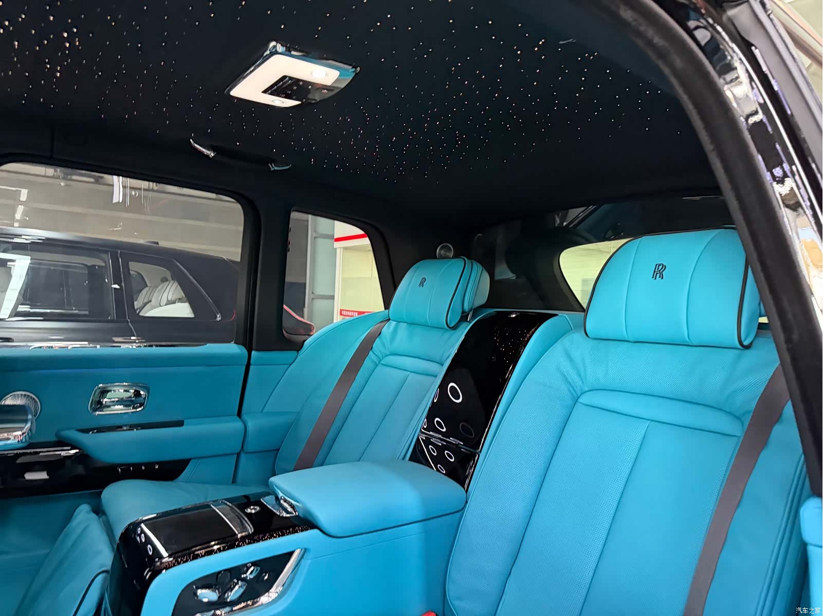 Rolls-Royce Cullinan, 2026 13