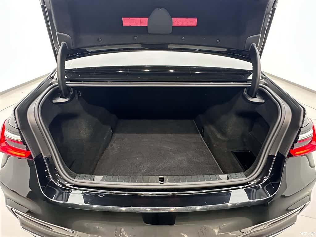 BMW 7 Series, 2022 28