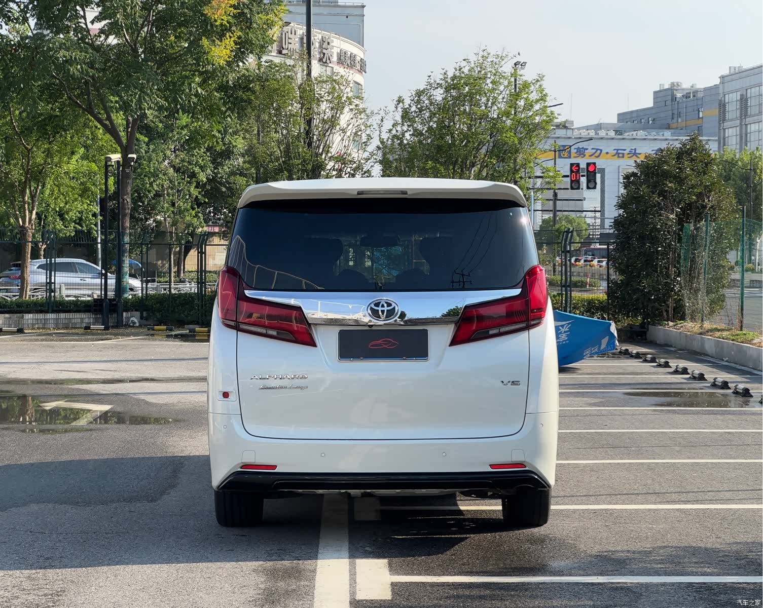 Toyota Alphard, 2018 4