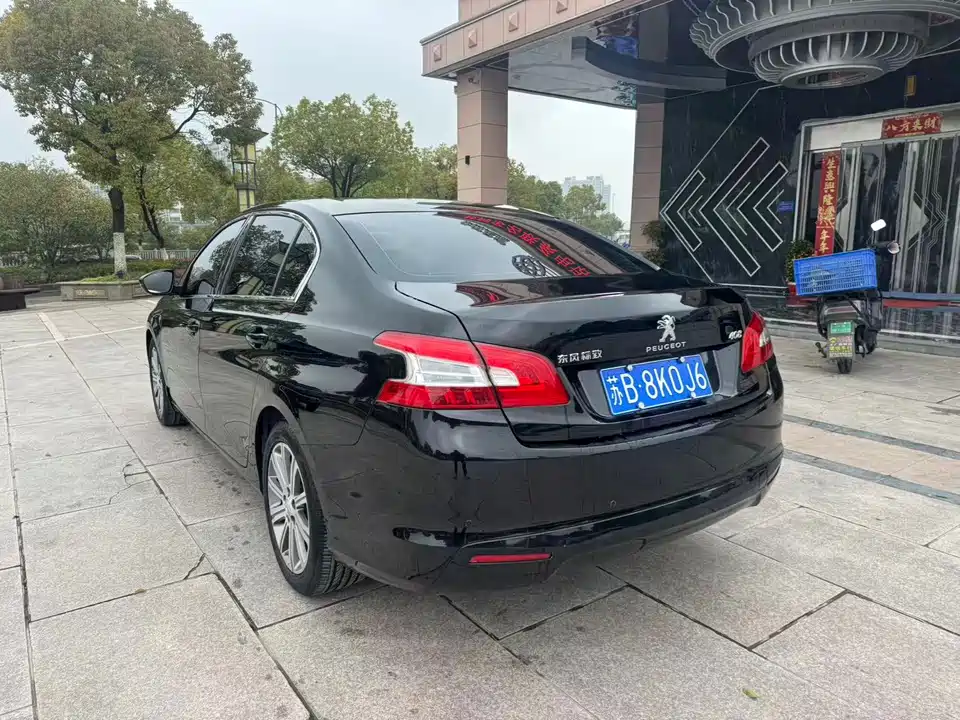 Peugeot 408