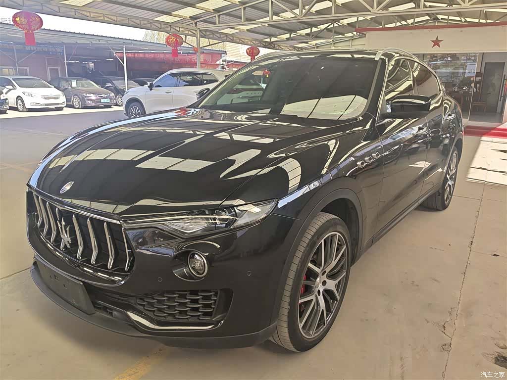Maserati Levante, 2018 1