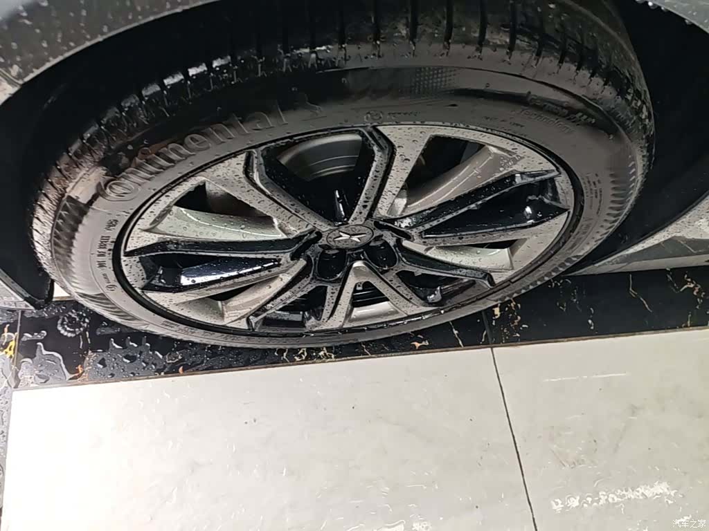 Xpeng P7, 2022 23