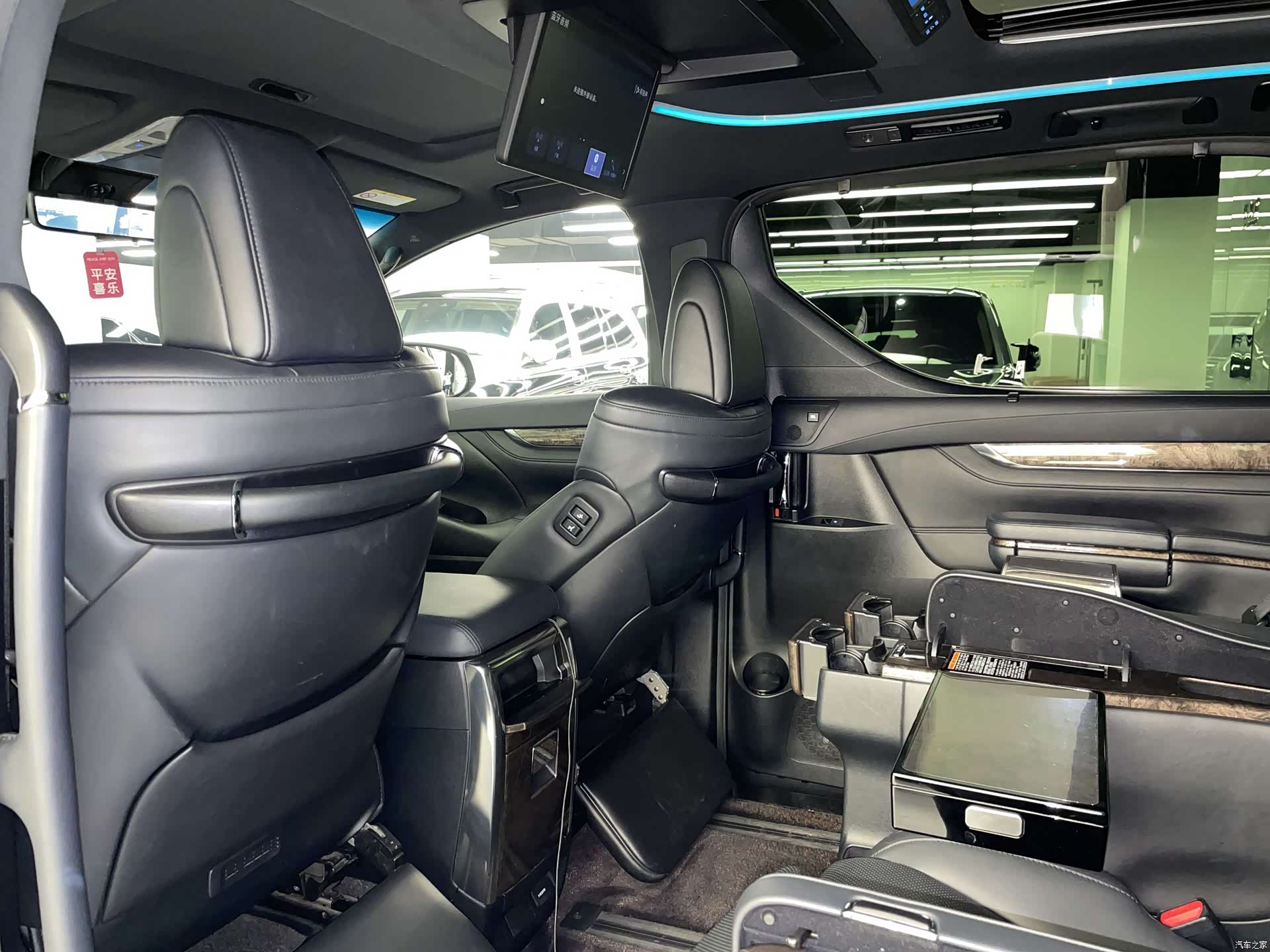 Toyota Vellfire, 2020 18