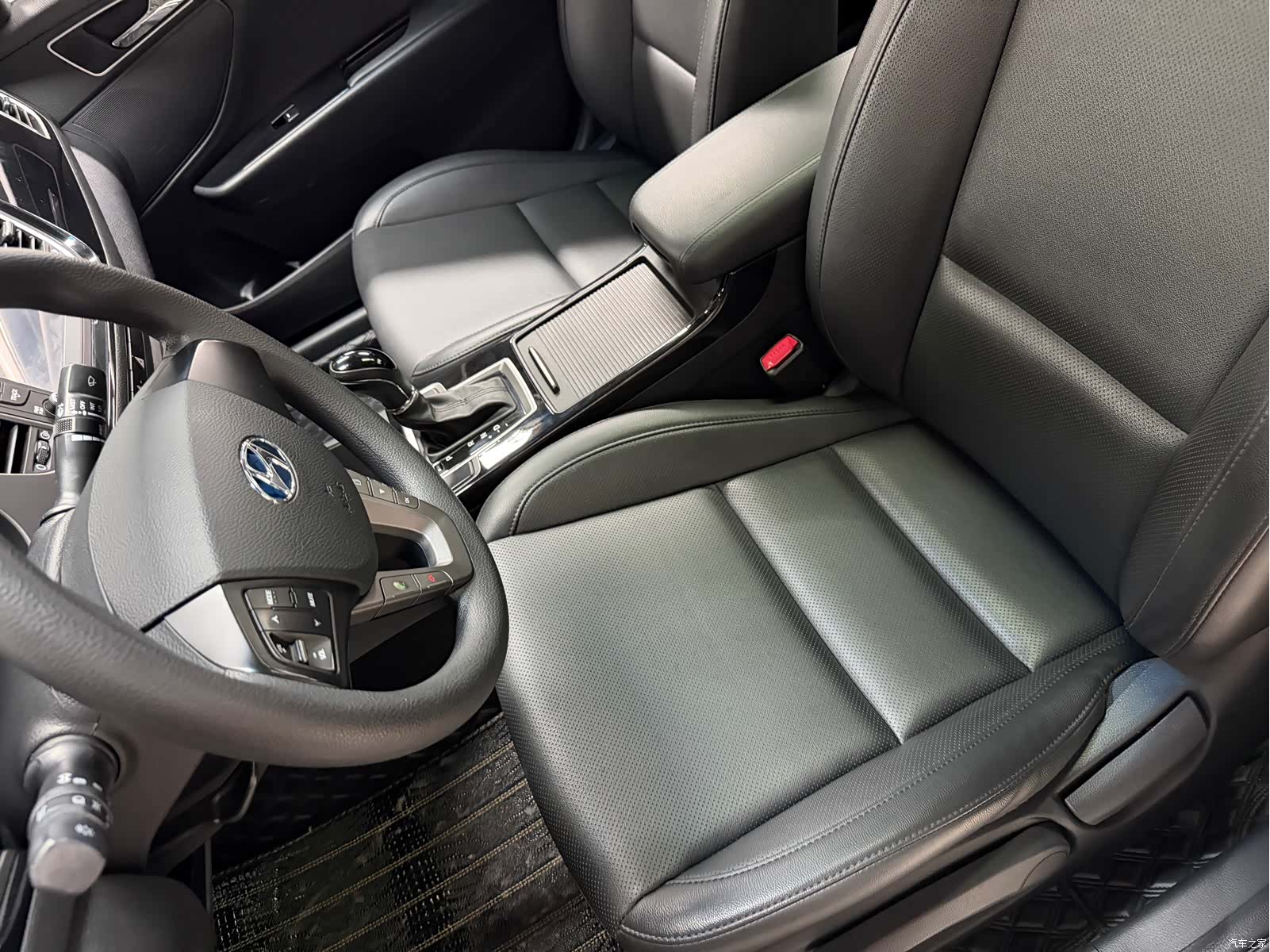 Hyundai GLS, 2016 12