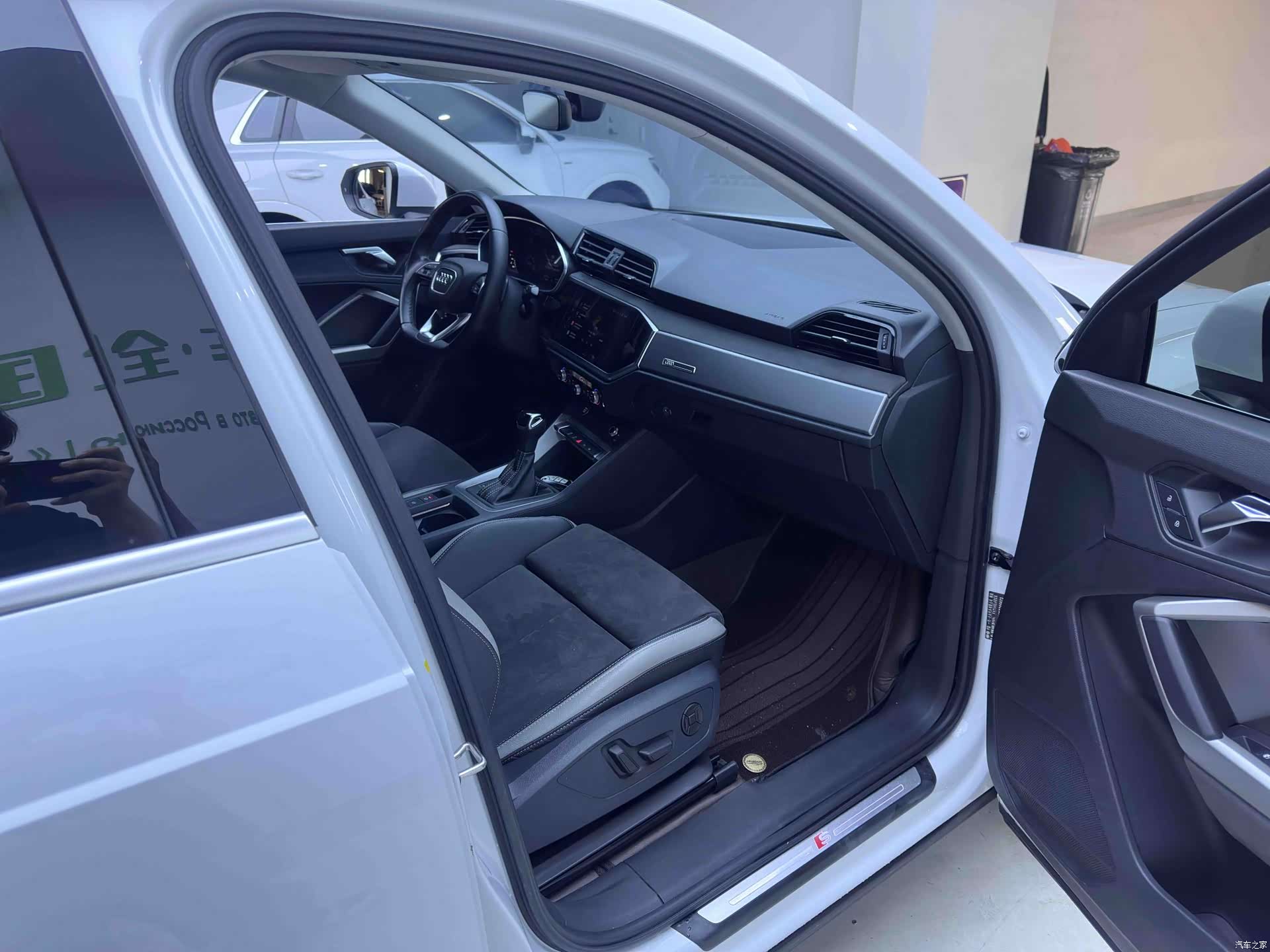 Audi Q3, 2023 11