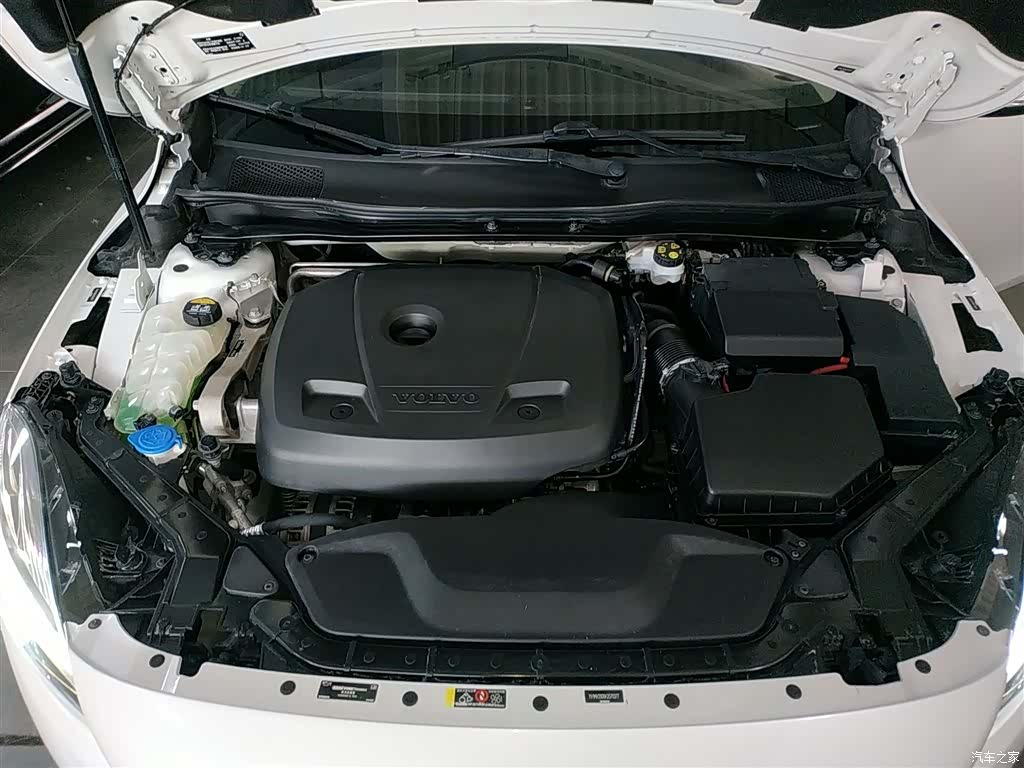 Volvo V40, 2019 20