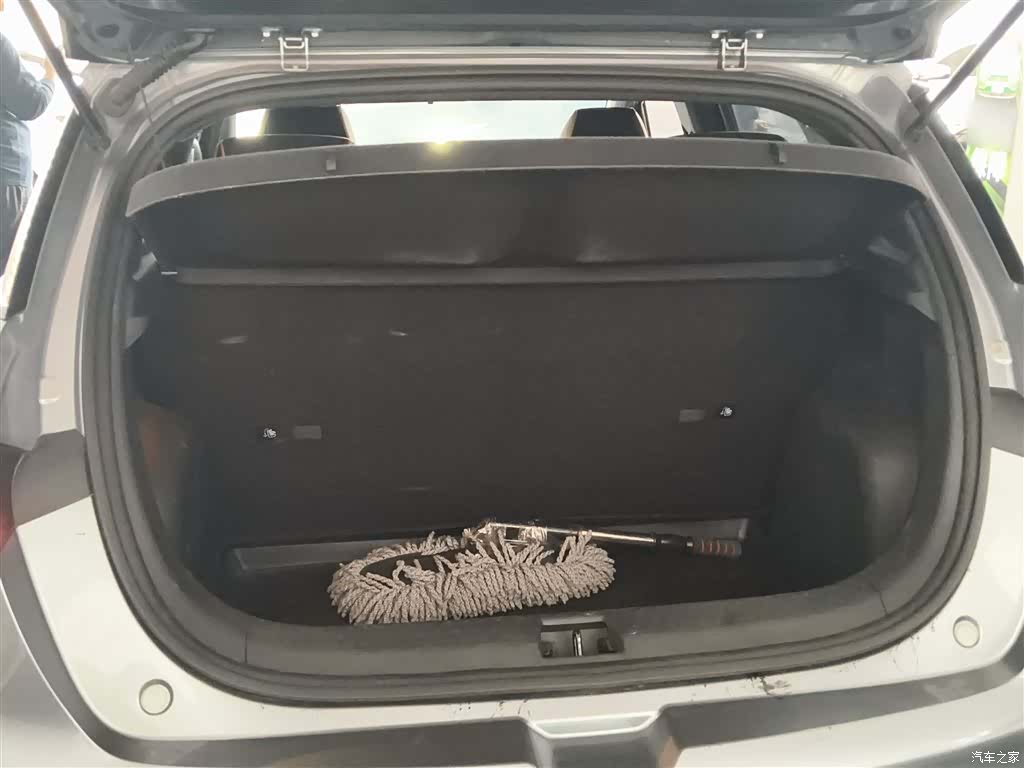 BYD Dolphin, 2022 19