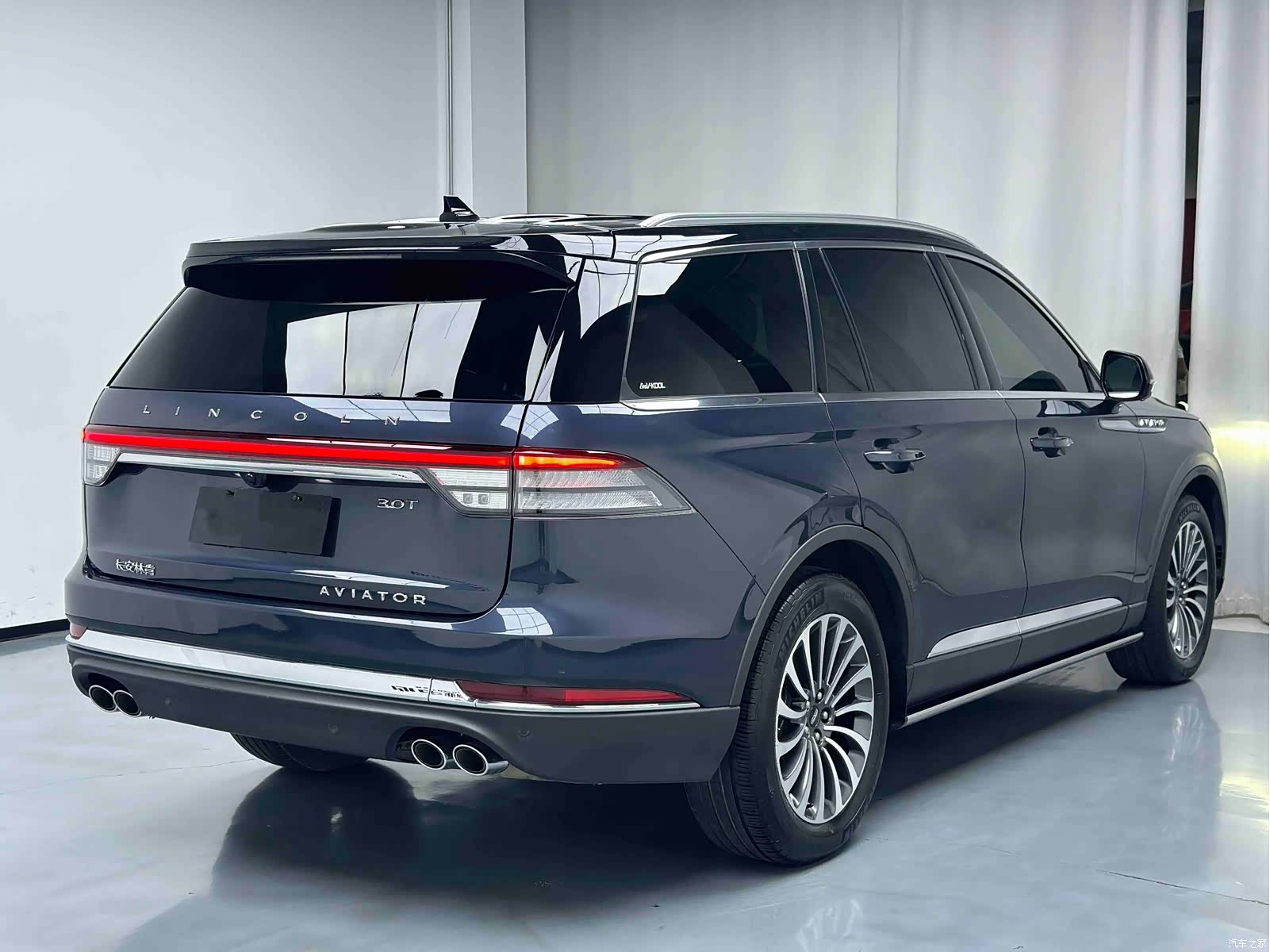 Lincoln Aviator, 2021 11