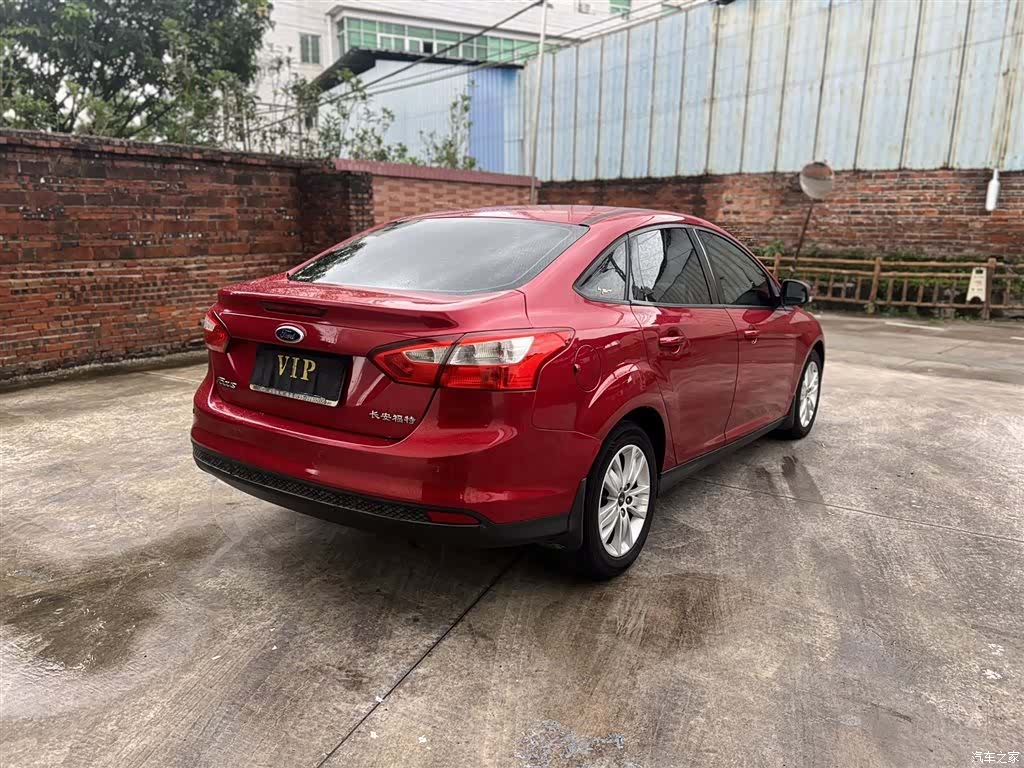 Ford Focus, 2014 4