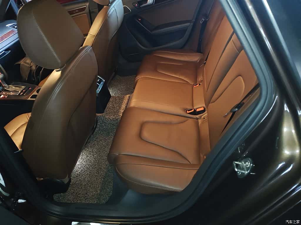Audi A4L, 2016 13