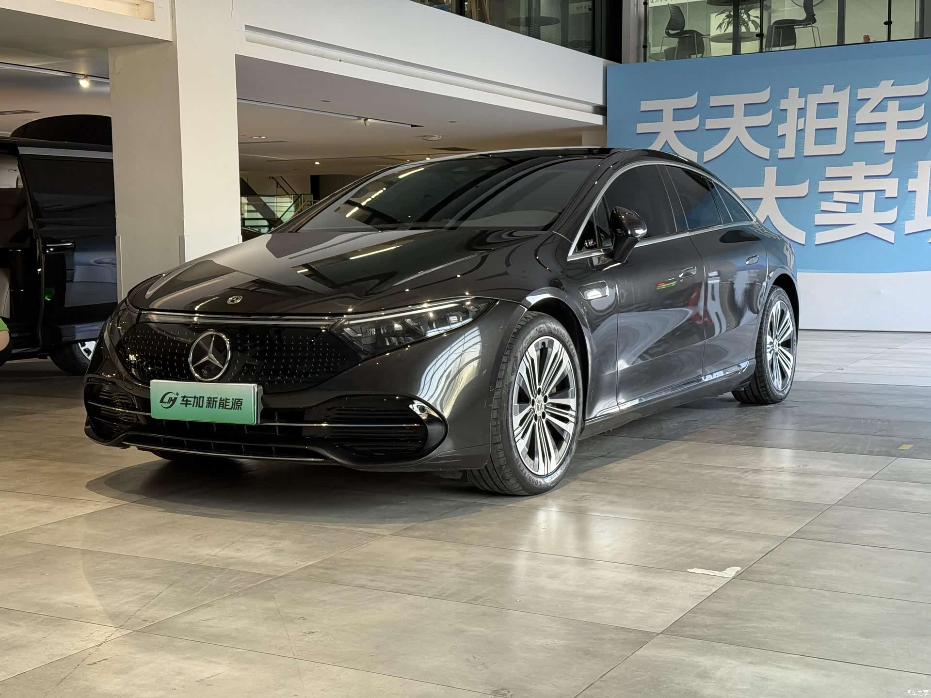 Mercedes-Benz EQS, 2024 1
