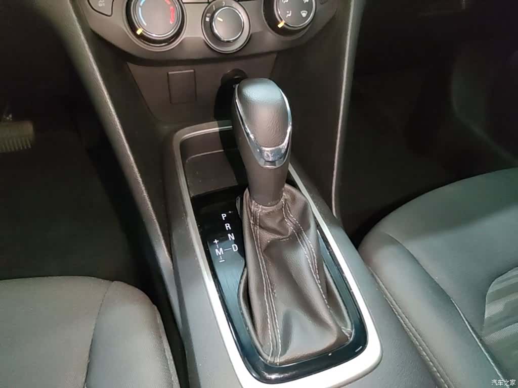 Chevrolet 320, 2019 14