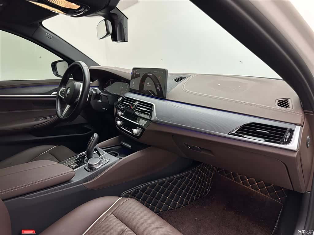 BMW 5 Series, 2022 11