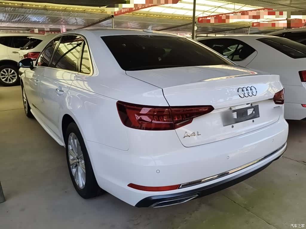 Audi A4L, 2020 все фото
