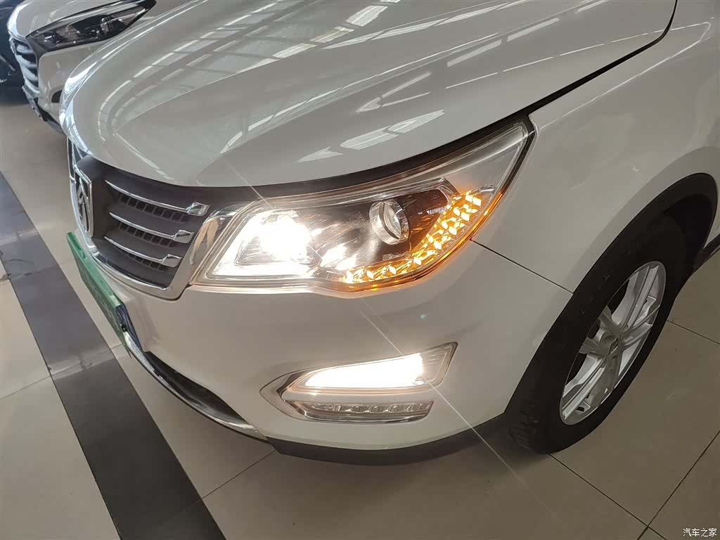 Wuling 560, 2016 24