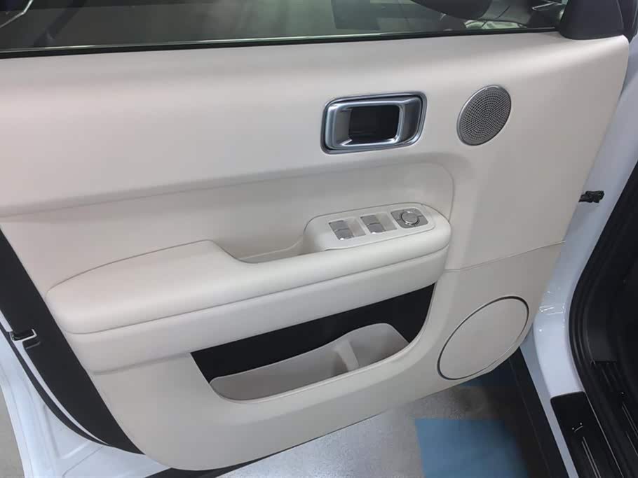 Li Auto Ideal L6
