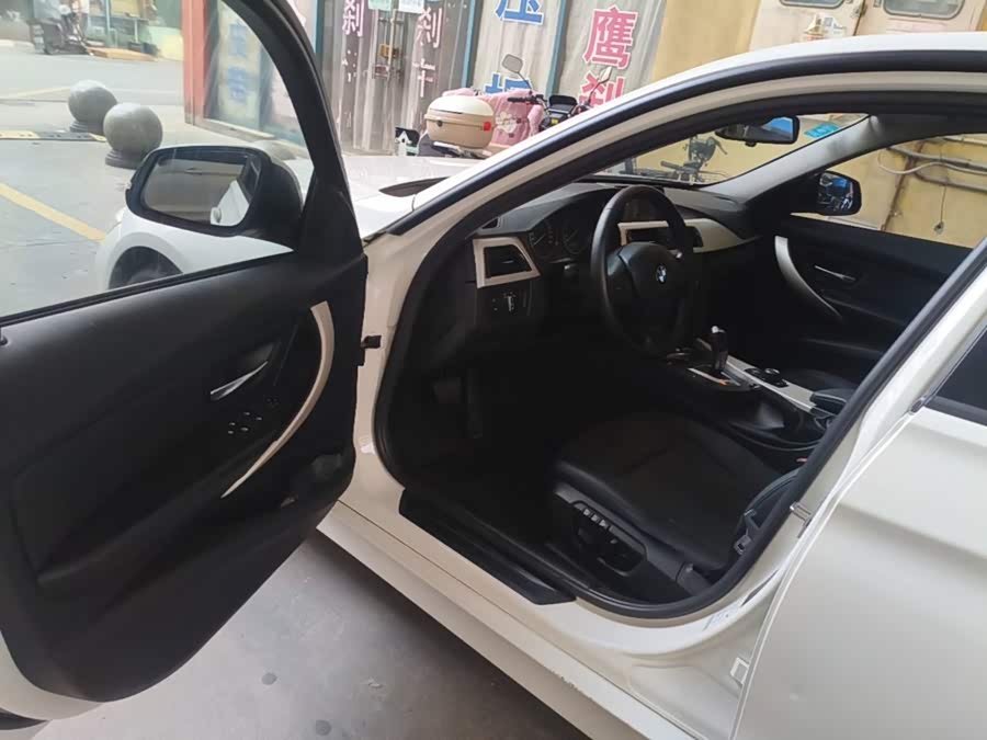 BMW 3 Series 2015, фото 15
