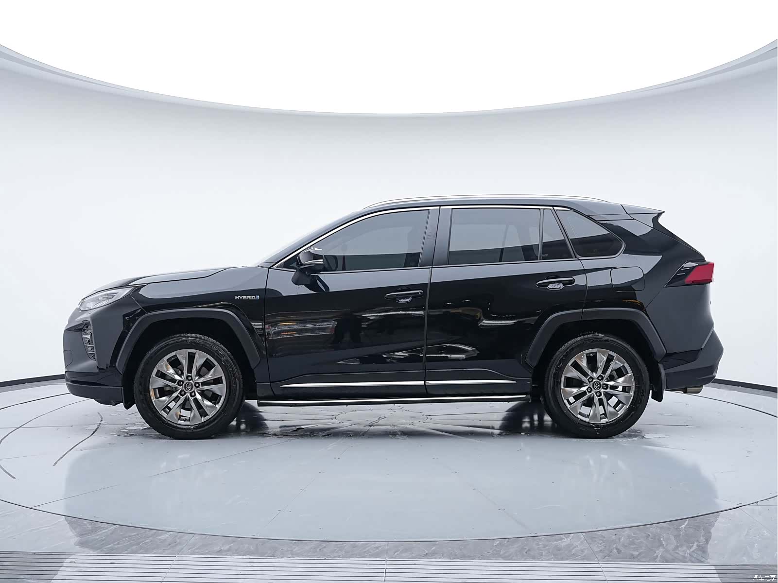 Toyota Wildlander, 2022 все фото