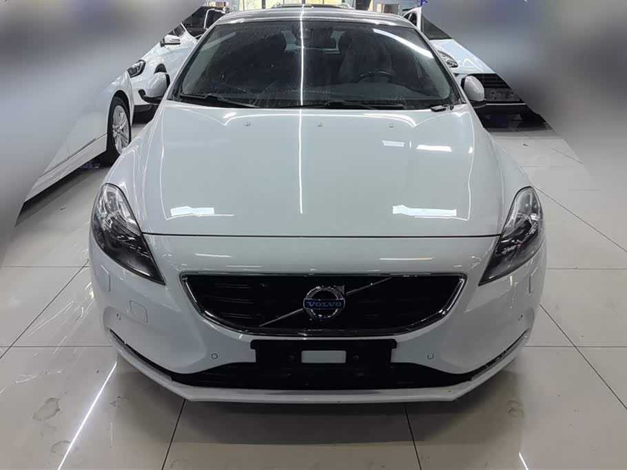 Volvo V40