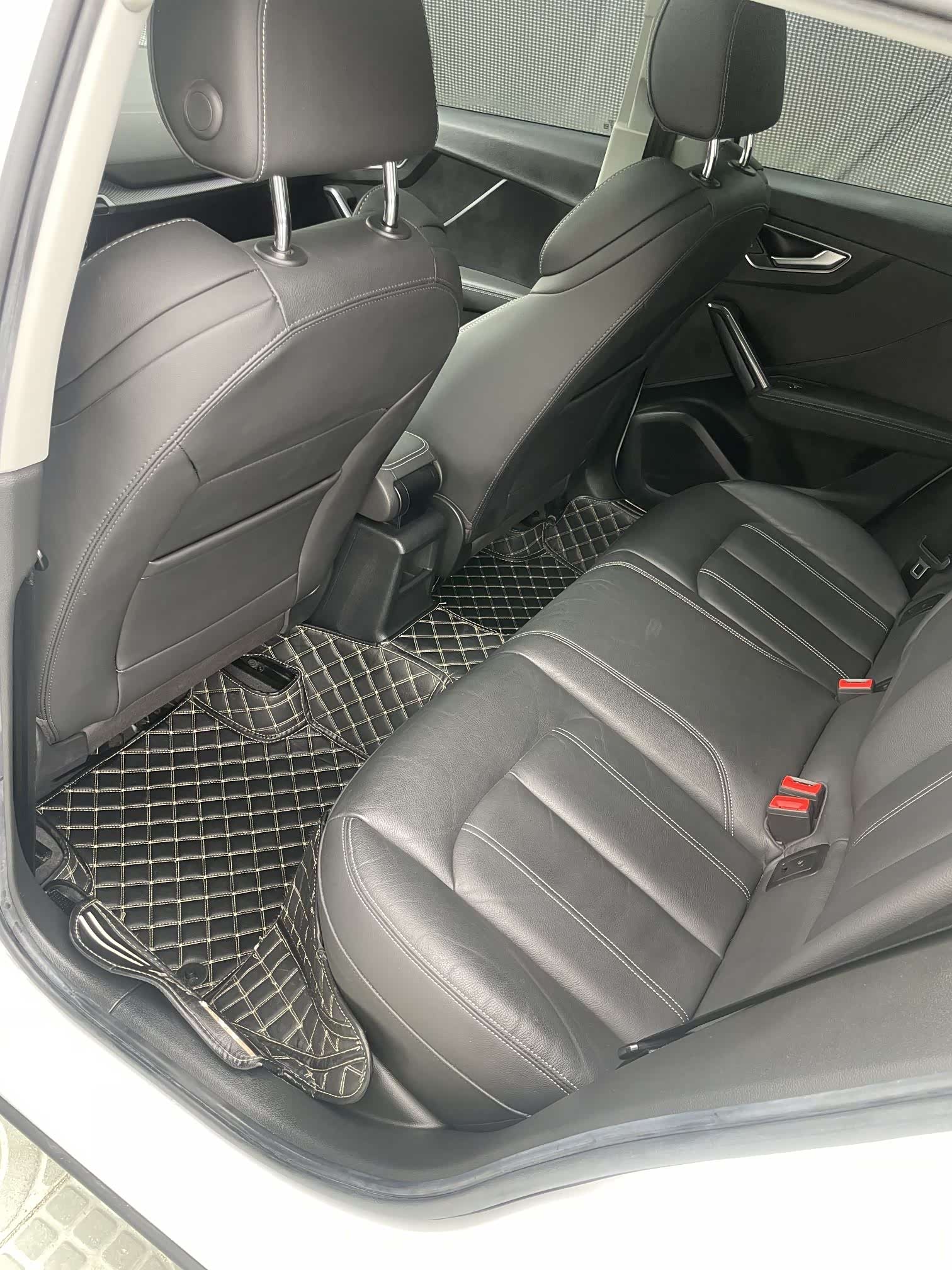 Audi Q2L, 2022 24