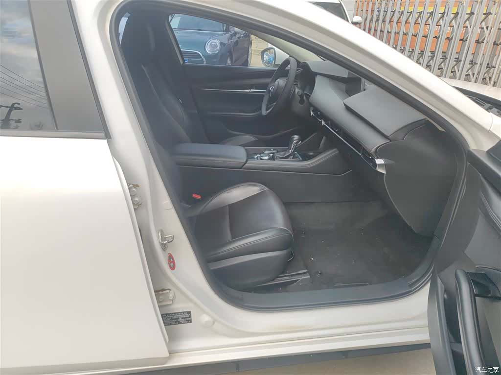 Mazda Mazda3, 2023 20