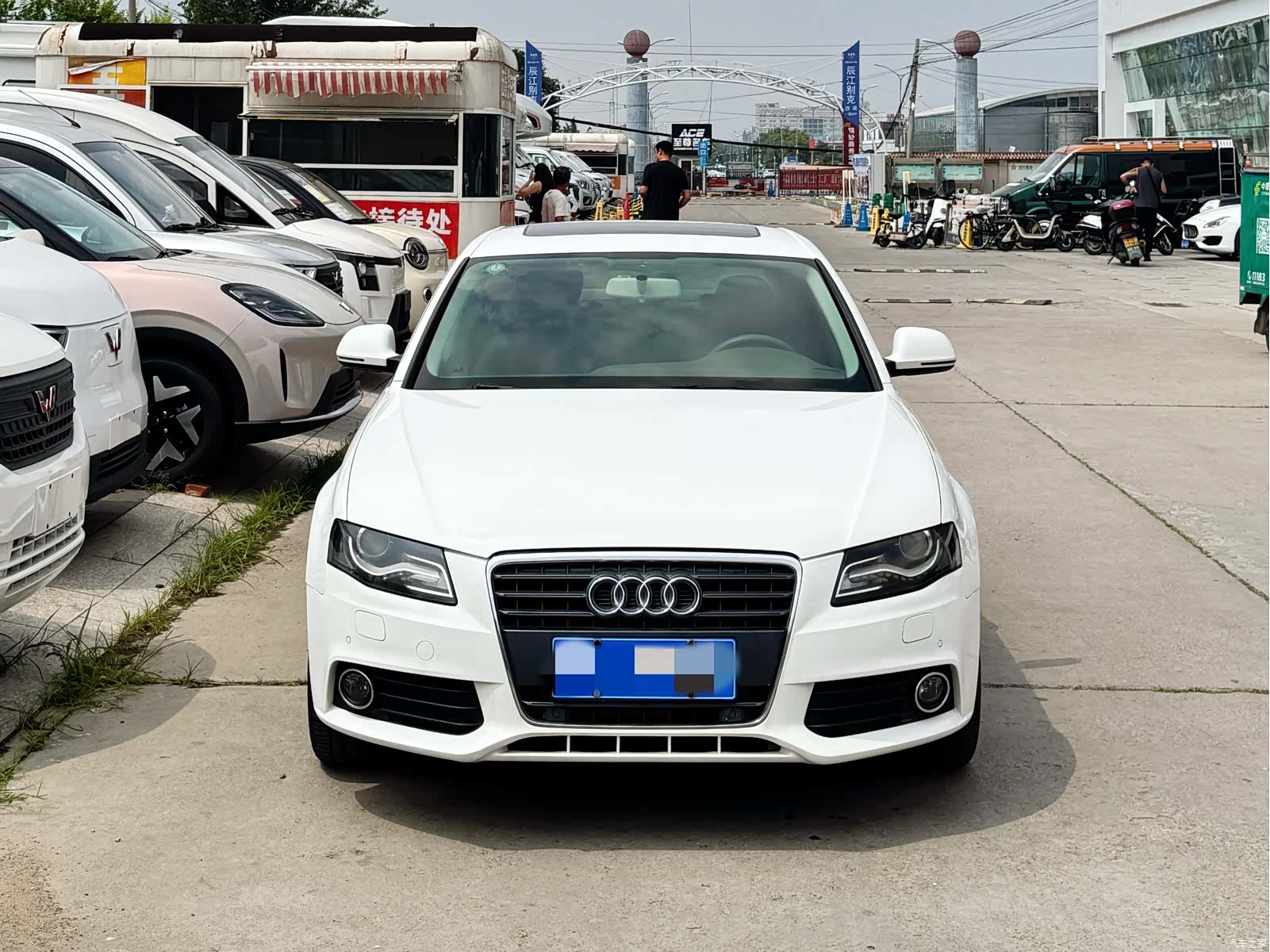 Audi A4L, 2011 2