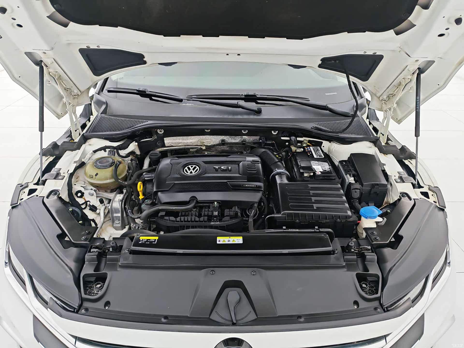 Volkswagen CC, 2022 8