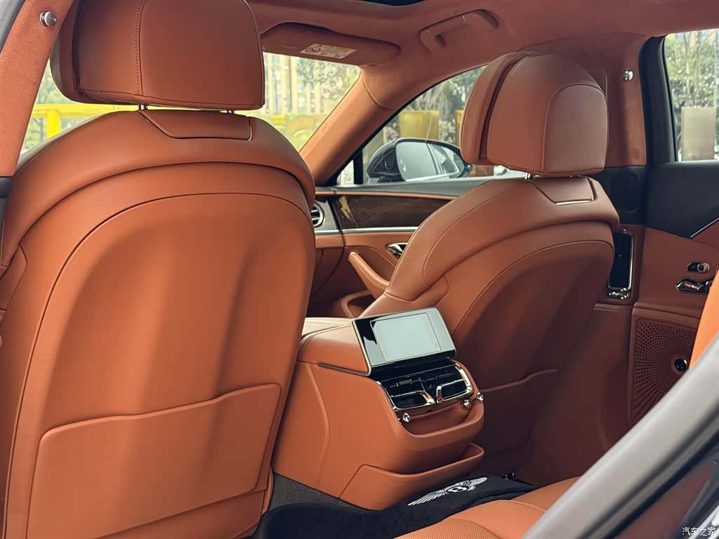 Bentley Flying Spur, 2021 9