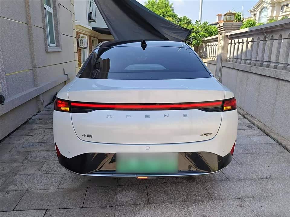 XPENG P5