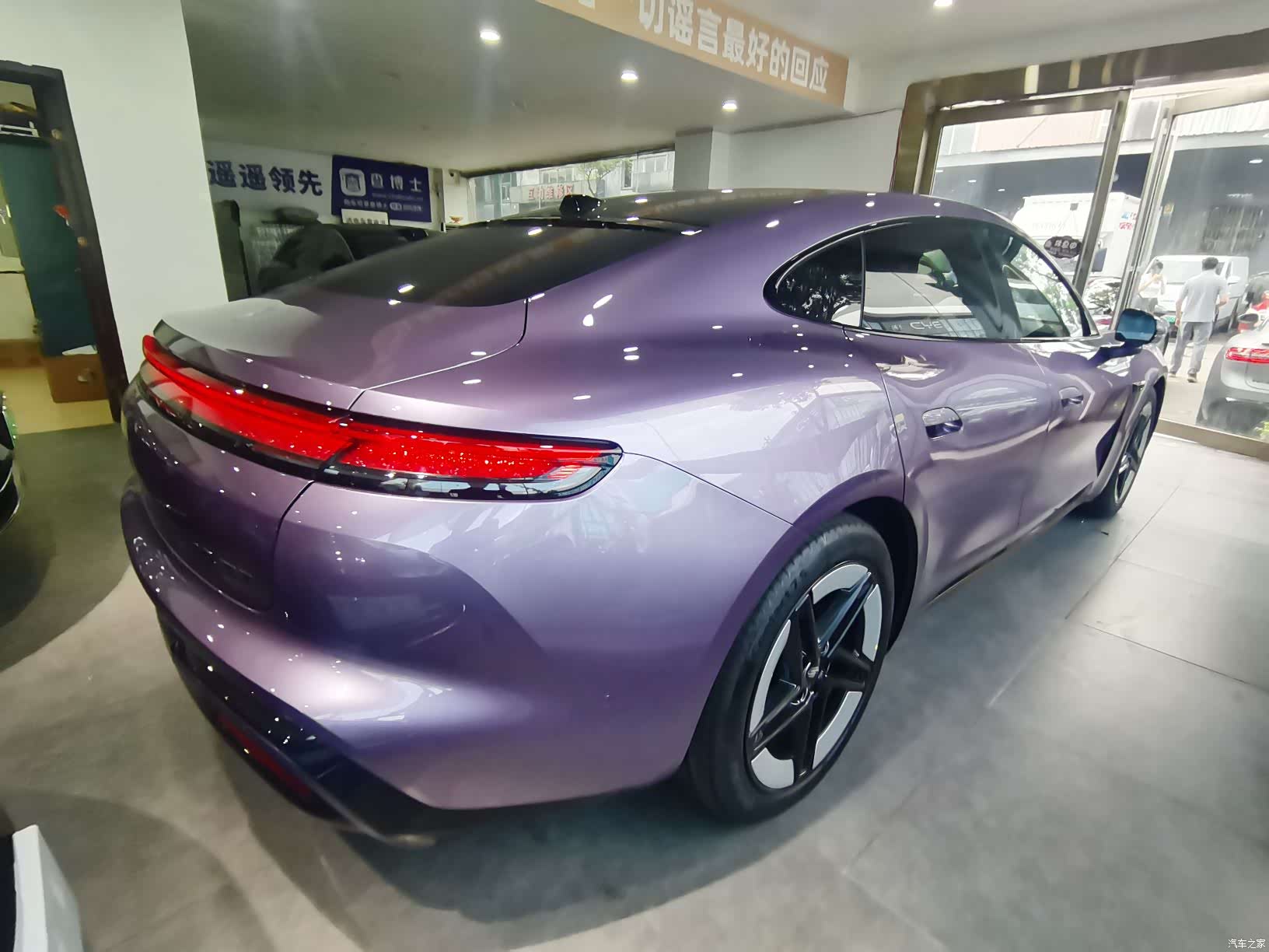 SAIC Z7, 2026 все фото
