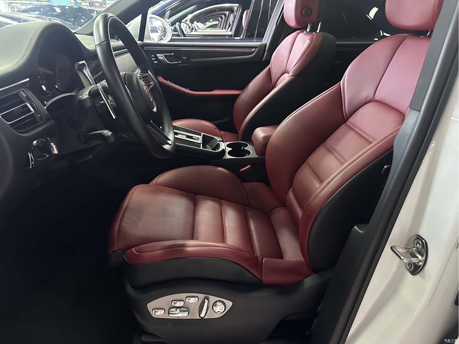 Porsche Macan, 2022 12